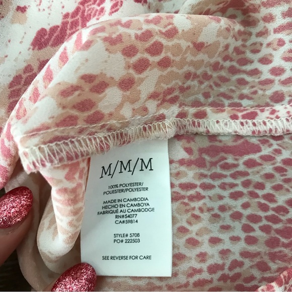 Cabi Blouse Shirt Womens Size M Long Sheer Peasant Sleeve Snakeskin Print V-Neck - Picture 16 of 16